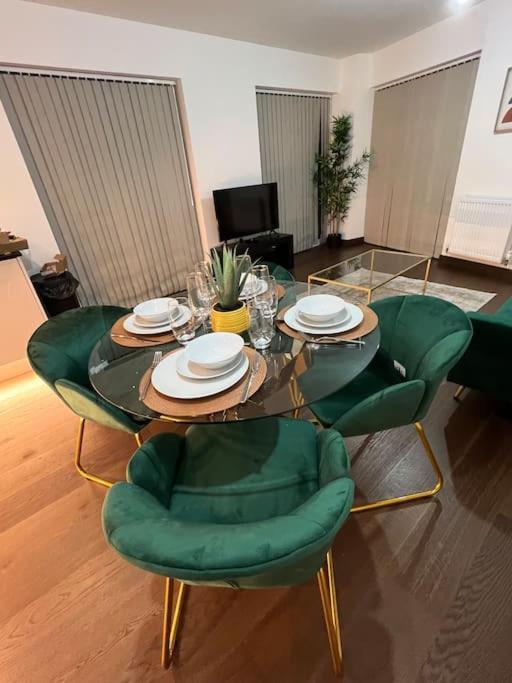 Apartment Lux One Bedroom *