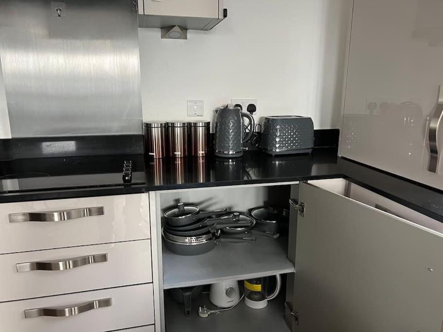 Lux One Bedroom